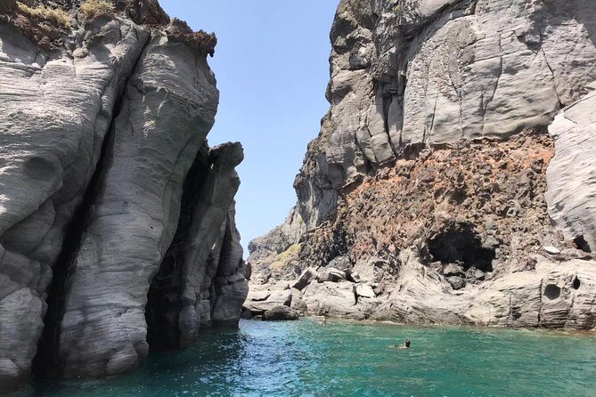 5-Hour Private Cruise from Fira - The Food, Wine, and Customization