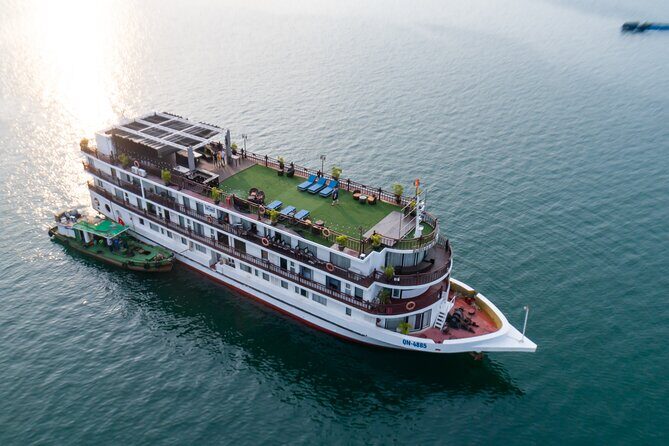 5-STAR Amanda Cruise - Ha Long Bay Explorer - 2 Days 1 Night - The Experience in Detail: What to Expect