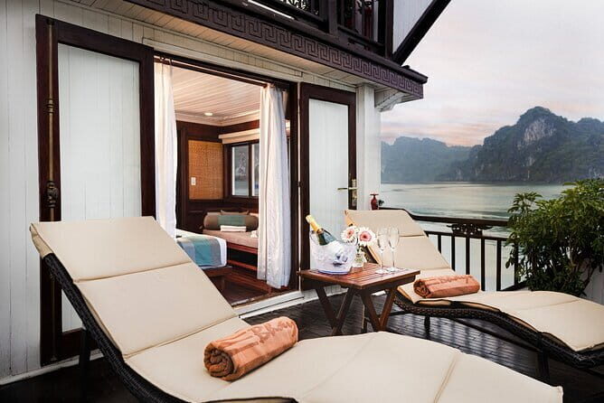 5 Star Cruise: 2 Days 1 Night Discovering Halong Bay - Key Points