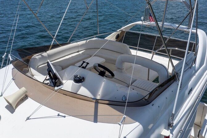55ft 1 Hour FREE Miami Yacht Rental 3 to 6 Hours 13 People - Key Points