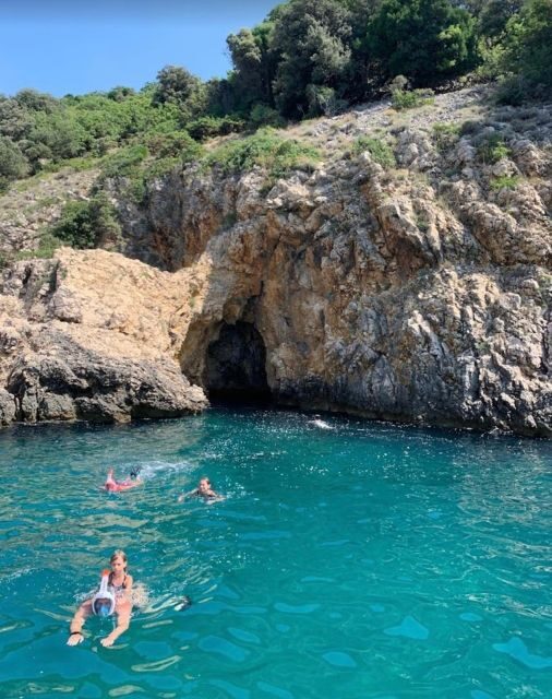 5,5h Plavnik Island: Swim & Snorkel with Capt. Bobo(Private) - FAQs