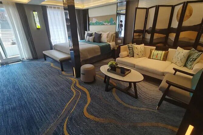 5D4N Yangtze River tour: Yichang to Chongqing by Victoria Sabrina - Frequently Asked Questions