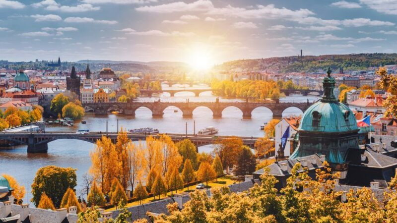 5h Prague City Highlights Tour, Local Lunch & Snack Incl. - FAQ