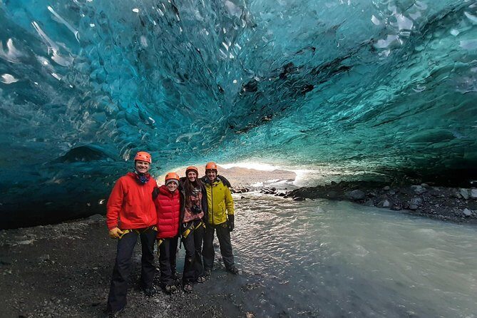 6-Day Minibus Tour Around Iceland from Reykjavik - Transportation, Comfort, and Logistics