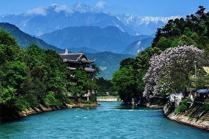 6-Day Tour Dujiangyan, Qingcheng Mountain, Chengdu Panda Base - Authentic Experiences and Cultural Touches
