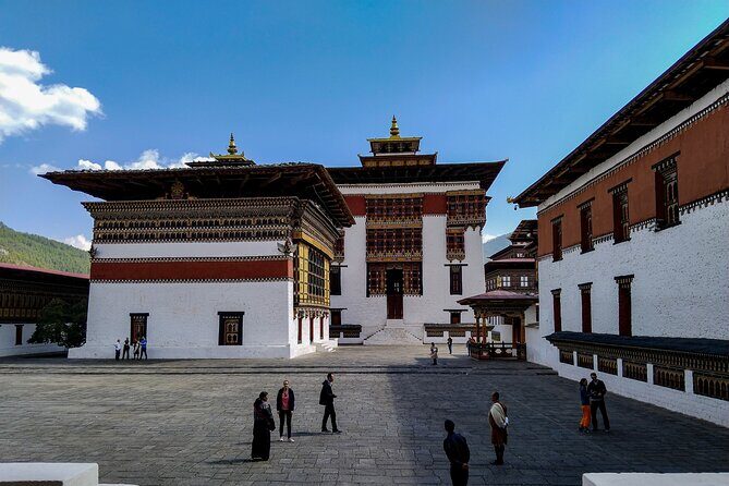 6 Days Bhutan Private Tour to Gangtey - An In-Depth Look at the 6-Day Bhutan Tour