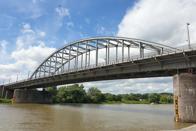 6 Hour Battle of Arnhem Tour by Car with Private Guide - Discover the Battle of Arnhem with a 6-Hour Private Guided Tour