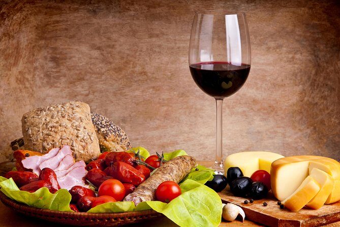 6 hours Private City Tour of Budapest With Winetasting and Danube evening cruise - Starting with the Highlights: What the Tour Offers