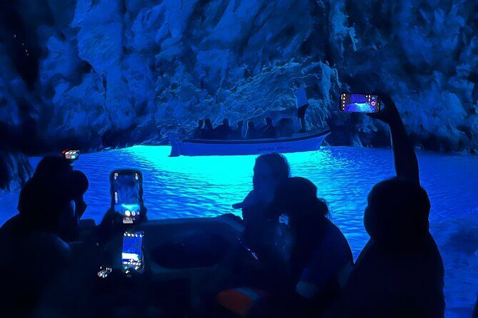 6 Island Hopping & Blue Mysteries: Shared Tour from Split - Key Points