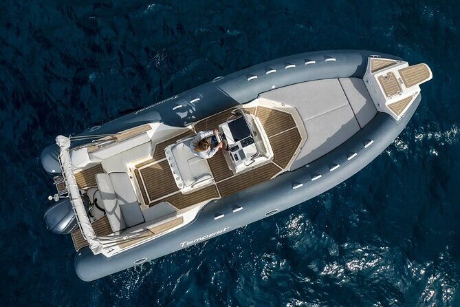 6 Island Hopping & Blue Mysteries: Shared Tour from Split - FAQs