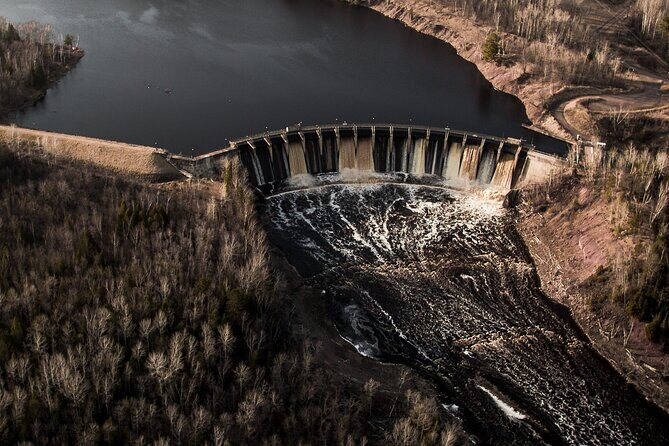 60-Mile Ultimate Helicopter Tour over Duluth and Lake Superior's North Shore - Who Will Love This Experience?