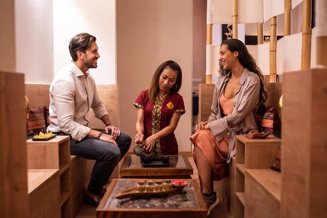 60 min Couple's Massage to Choose and 30 min Floral Bath THAI MASSAGE ALURA - What to Expect at Thai Spa Massage Alura