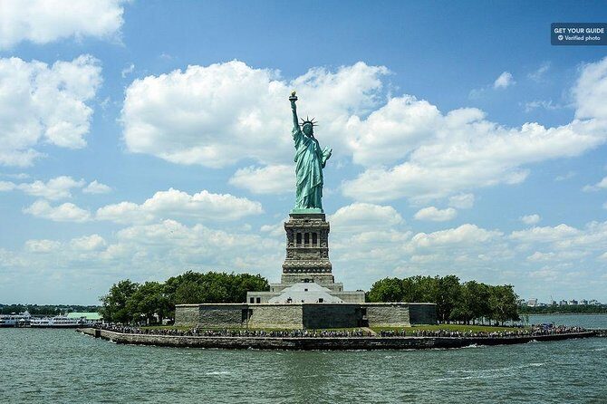 60 Minute Statue of Liberty Sightseeing tour-New York Harbor - The Itinerary in Detail