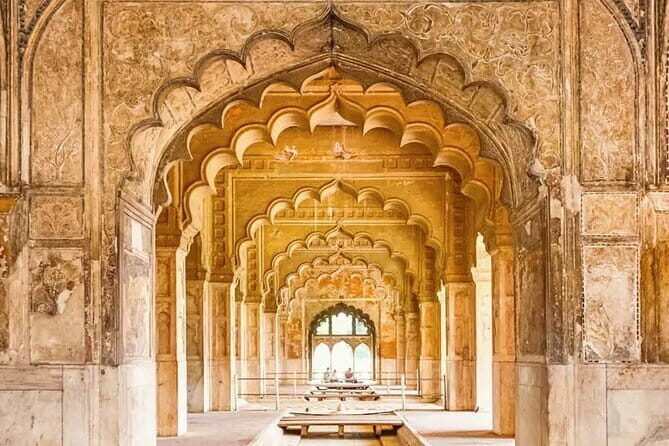 7-Day Heritage Journey: Golden Triangle Tour with Pushkar - Exploring Delhi: The Capital at a Glance
