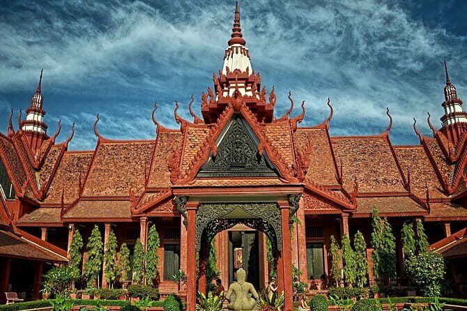 7-day Phnom Penh Siem Reap Angkor temples Floating village - Who Will Love This Tour?