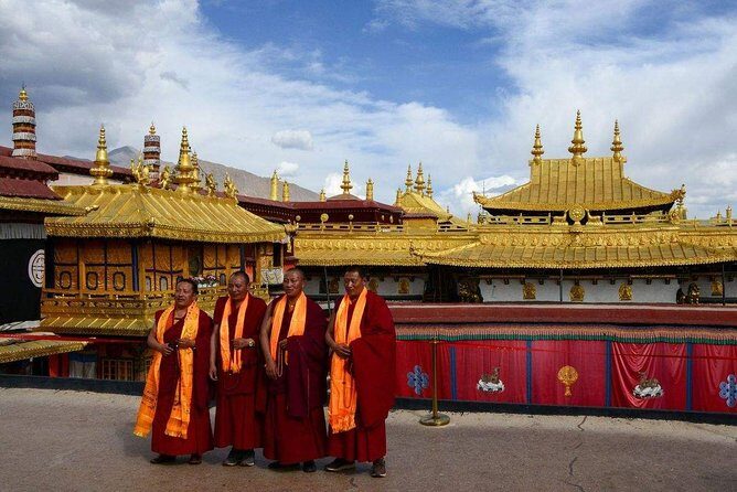 7-Day Small Group Lhasa,Yamdrotso Lake,Everest Base Camp Tour end at Kathmandu - Day 6: Everest and the World’s Highest Mountain
