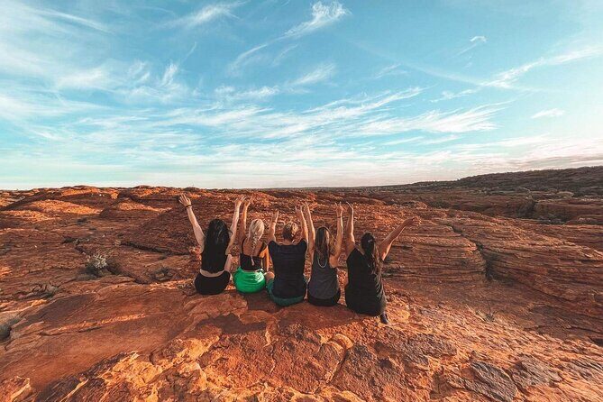 7 Day Uluru to Adelaide Cultural and Adventure Tour - Day 1: Touching Down at Uluru