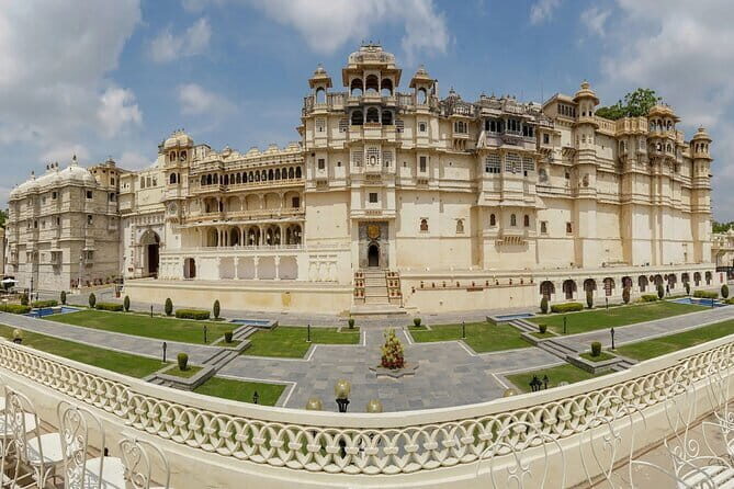7 Days Golden Triangle Tour - Delhi, Agra, Jaipur with Udaipur - Discovering the Highlights of India’s Golden Triangle and Udaipur