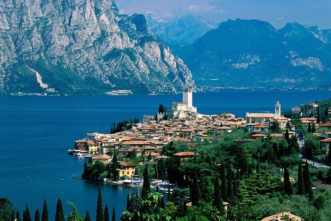 7-Days Italian Lakes and Riviera Tour from Milan - FAQ