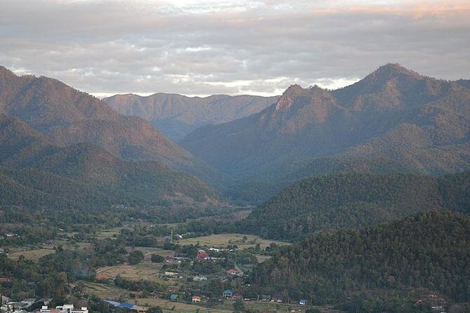 7 Days Trip Discover Northern Thailand - Day 7: Iconic Temples and Hot Springs