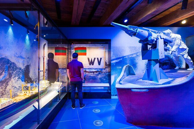 75 minute Blue Boat Company City Canal Cruise and Maritime Museum - The Sum Up