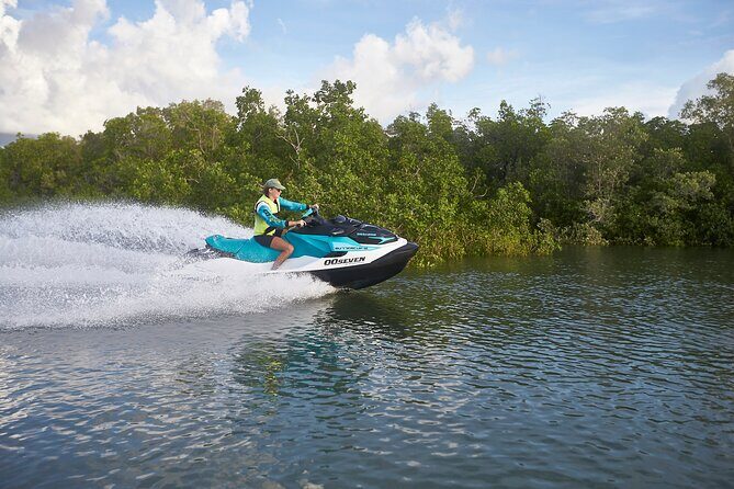75-minute Die Another Day Jet Skiing in Darwin - The Importance of the Small Group Size and Guided Experience