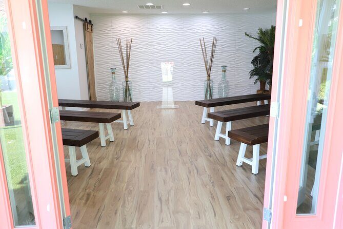 77 Sign & Go Wedding at Hawaiian Wedding Chapel - Who Its Best For