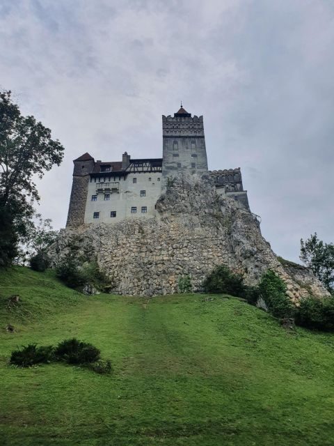 7h Dracula's Castle Private Tour from Bucharest - Fast Tour - A Detailed Look at the 7-Hour Draculas Castle Private Tour from Bucharest