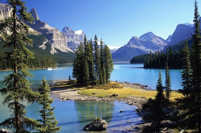 8 Day Private Tour Unpacked Western Canada in English or German - A Closer Look at the Itinerary