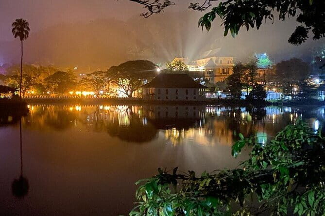 8 Days/ 7 Nights - Sri Lankas Culture Wildlife and Beaches - Iconic UNESCO Heritage Sites and Ancient Cities