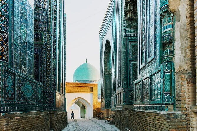 8 Days and 7 Nights Journey through the Silk Road - Introduction