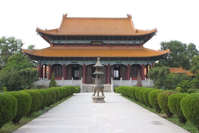 8 days Buddhist Pilgrimage Lumbini & Jungle Safari Chitwan National Park Tour - Key Points