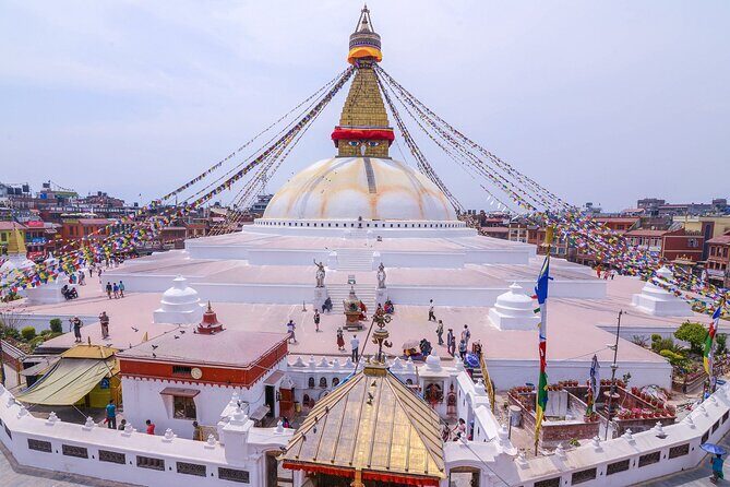 8 Days Tour in Nepal (4 Star Accommodation) - Transport, Meals, and Additional Value