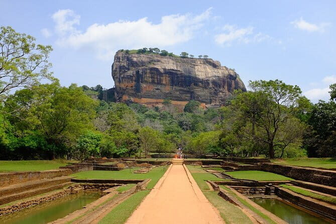 8 Days Tour of Sri Lanka - FAQs