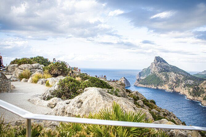 8-Hour Formentor and Sineu Market with boat trip Tour in Mallorca - Key Points