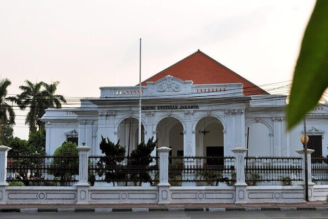 8 Hours Jakarta Private City Tour - (All Tourist Attractions) - Key Points