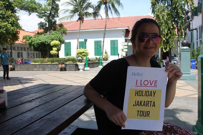 8 Hours Jakarta Private City Tour - (All Tourist Attractions) - FAQ