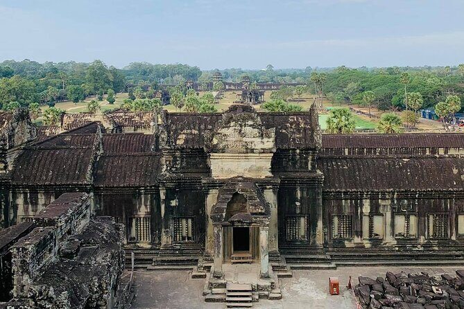 8 hours private charter ! From Siem Reap to Angkor Archeological Park and other - Authentic Experience and Local Support