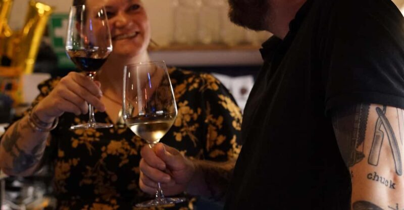 8-Tier Hungarian Wine Tasting in a Cozy Downtown Wine Bar - The Atmosphere and Group Dynamics