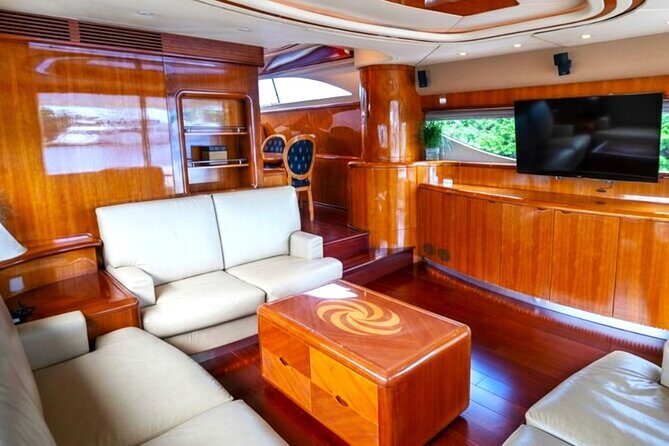 80ft Ulisse + Free Hour | Miami Yacht Rental | 3 - 8 Hrs | 13 ppl - Practical Tips for Booking and Enjoying Your Yacht Day