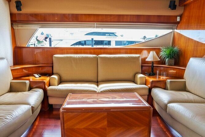 80ft Ulisse + Free Hour | Miami Yacht Rental | 3 - 8 Hrs | 13 ppl - Real User Perspectives and Expectations