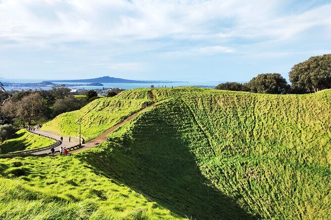 9 Day South to North Island NZ Private Tour from Queenstown - The Scenic Drive to Christchurch and Beyond