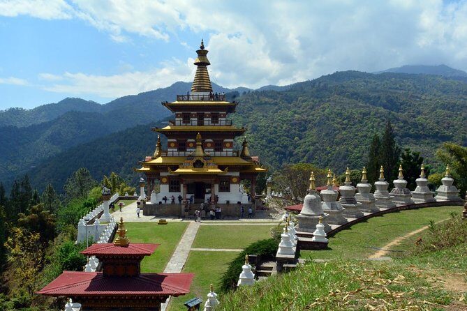 9 Days Authentic Bhutan Tour by Local Experts - Who Would Enjoy This Tour?