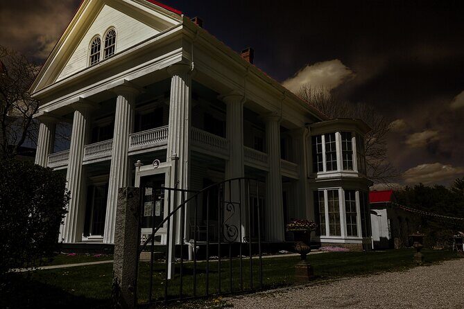 90 Minutes Ghost Walking Tour in Kennebunkport - Haunted Ocean Avenue Homes