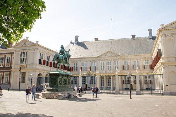 90 minutes Self Guided Walking Tour with puzzles in Den Haag - FAQ