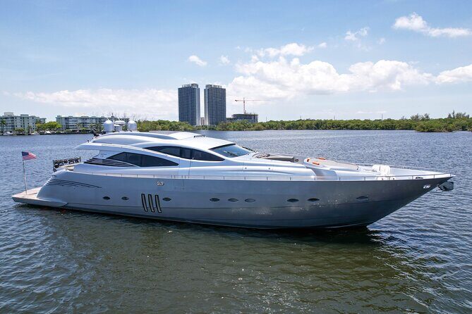 94 FT Private Yacht Party with Night Club - Why Choose the 94 FT Private Yacht Party?