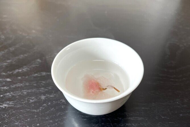A 90 min. Tea ceremony Workshop In The Authentic Tea Room - Who Will Love This?