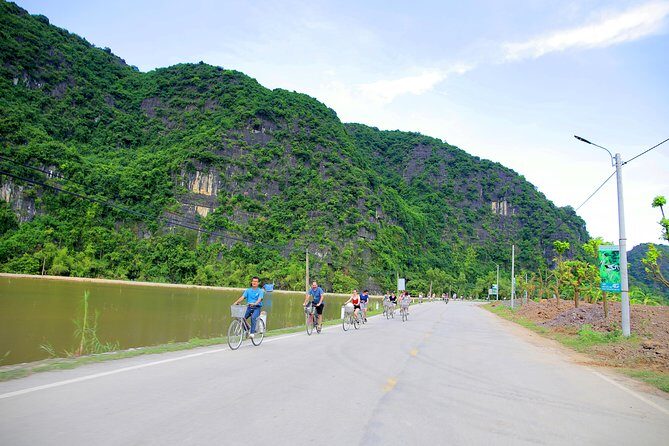 A Comfortable Trang An - Bai Dinh Limousine small group tour 1 day - In-Depth Review of the Tour Experience