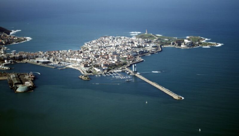 A Coruña: Private Walking Tour with Local Guide - Key Points