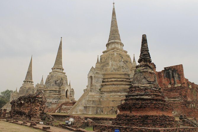 A Day in Ayutthaya: Private 5 UNESCO Temples Tour From Bangkok - The Lunch and Additional Comforts